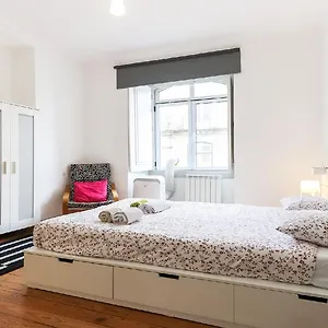 https://lisbon-silver-flower-flat-in-lisbon-center.hotels-lisbon-portugal.com