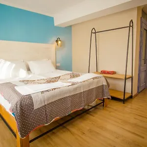 https://wine-symphony-boutique-hotel.alltbilisihotels.com